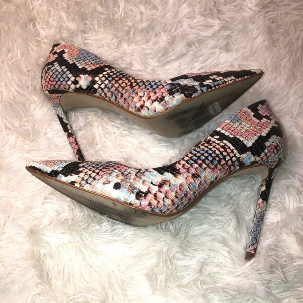 Steve Madden Pink and Black Snake Print Heels - Picture 15 of 16